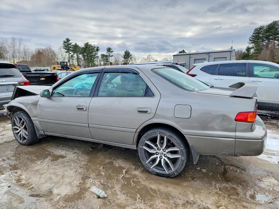 2000 Toyota Camry le