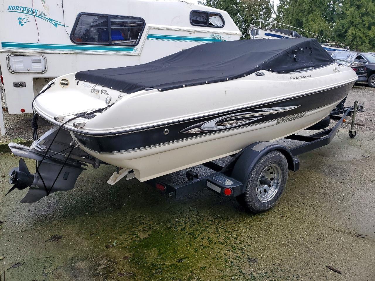 2008 Stingray Boat