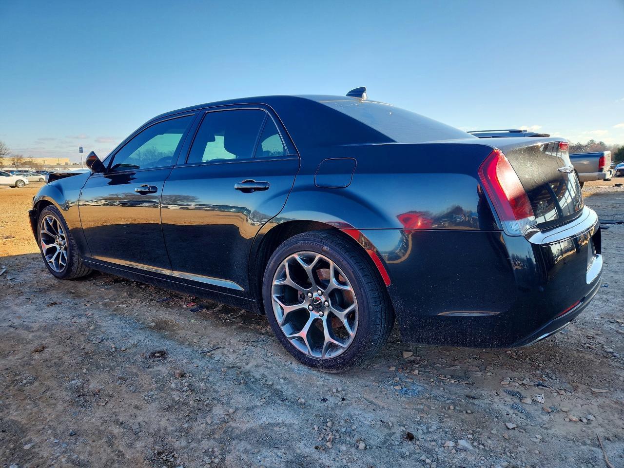 2018 Chrysler 300 s