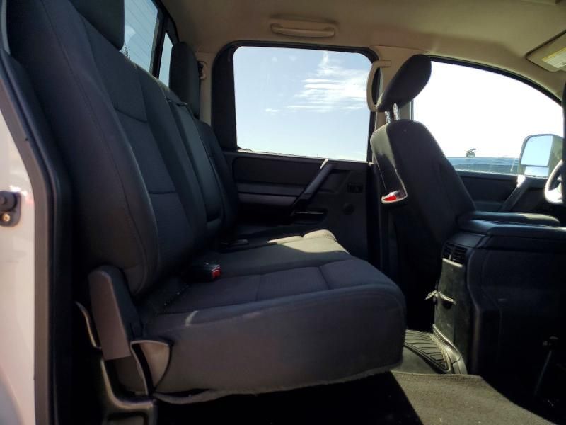 2012 Nissan Titan s