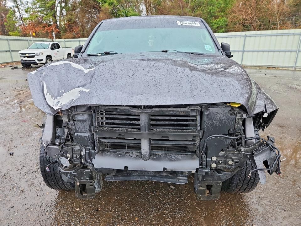 2015 Dodge Ram 1500 slt