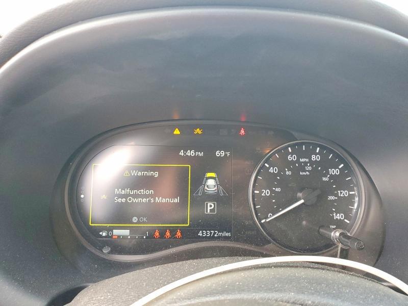 2023 Nissan Kicks sv