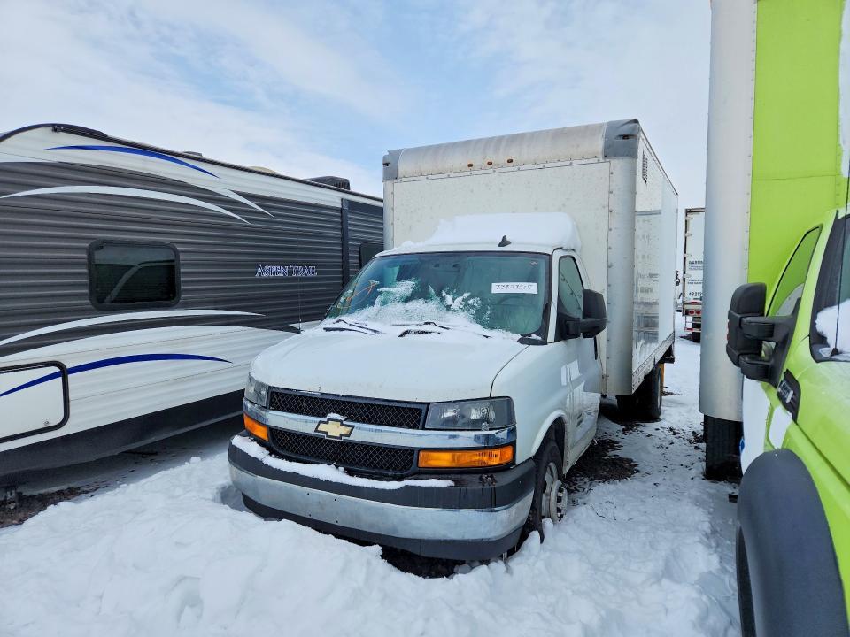 2019 Chevrolet Express box Truck