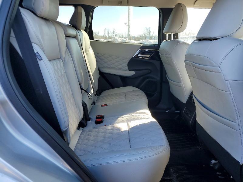 2022 Mitsubishi Outlander sel