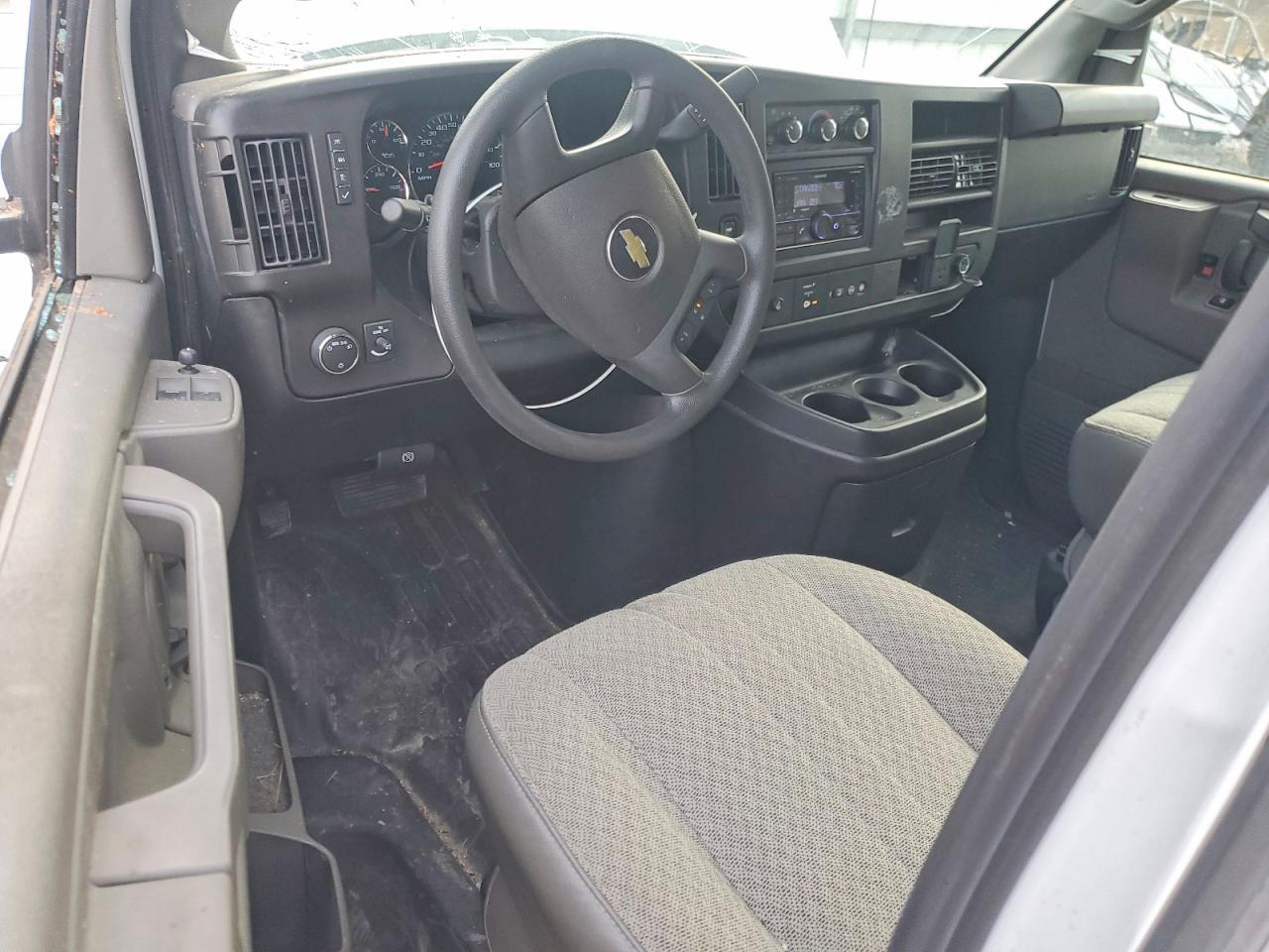 2024 Chev Express G2500