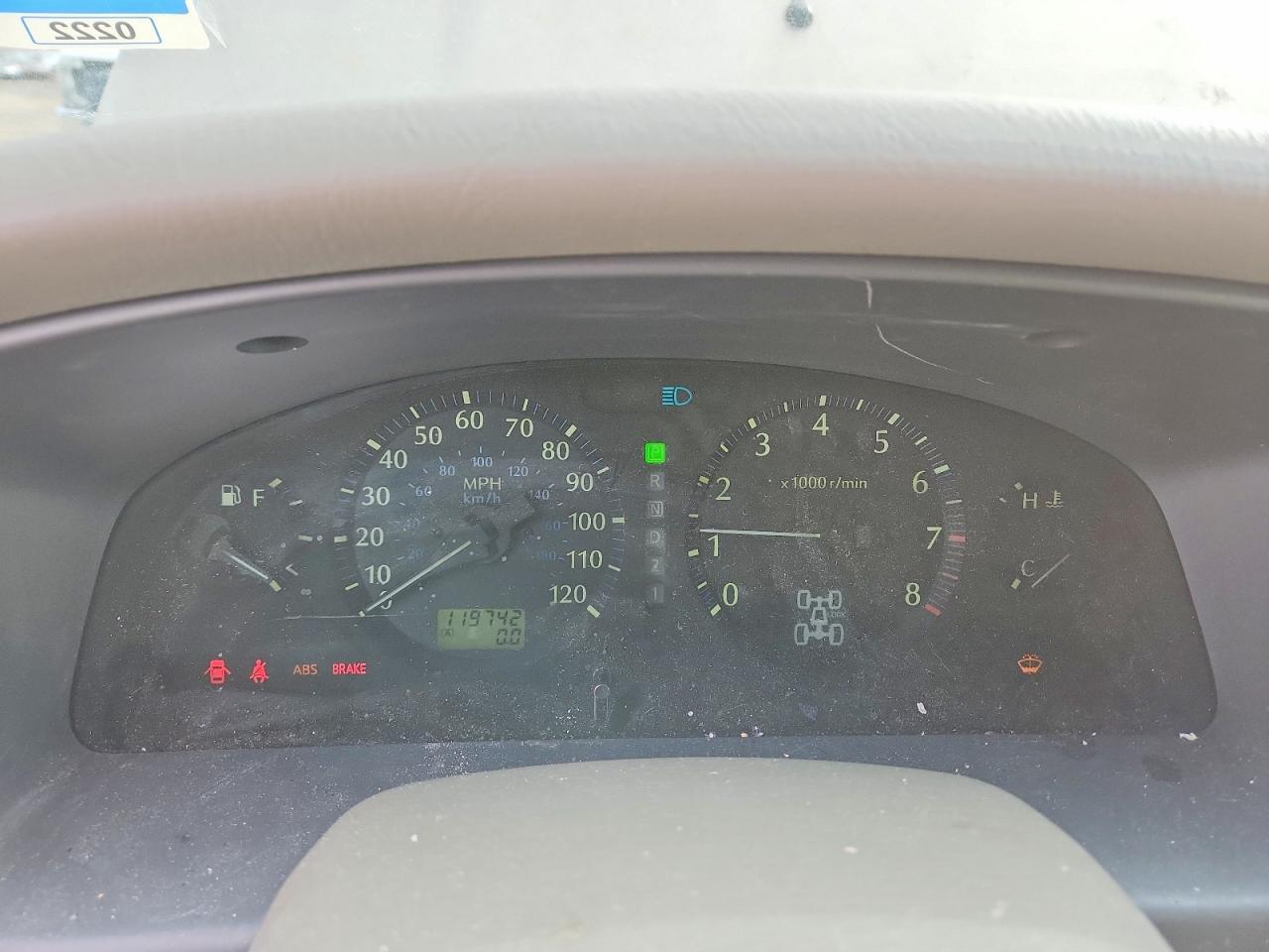 2001 Infiniti QX4 Base