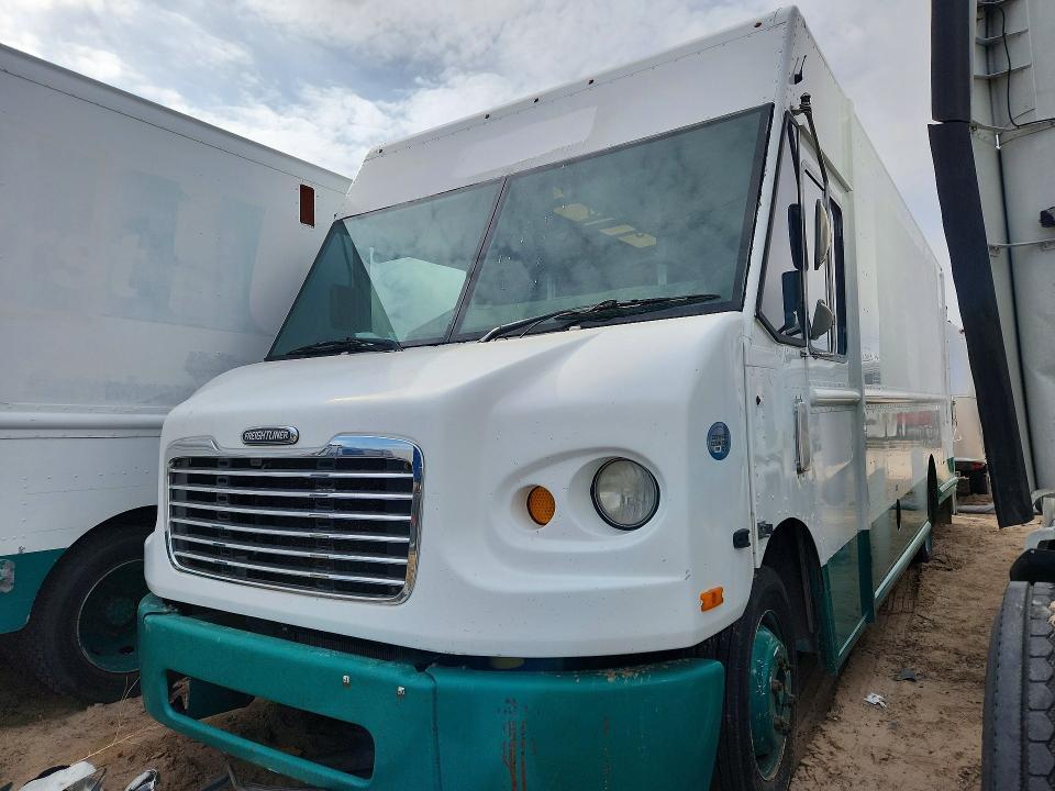 2013 Freightliner Mt45g Delivery Truck