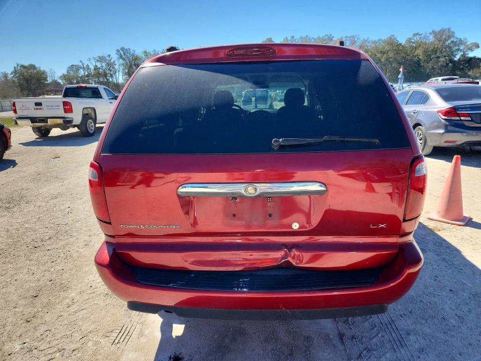 2005 Chrysler Town & Country lx
