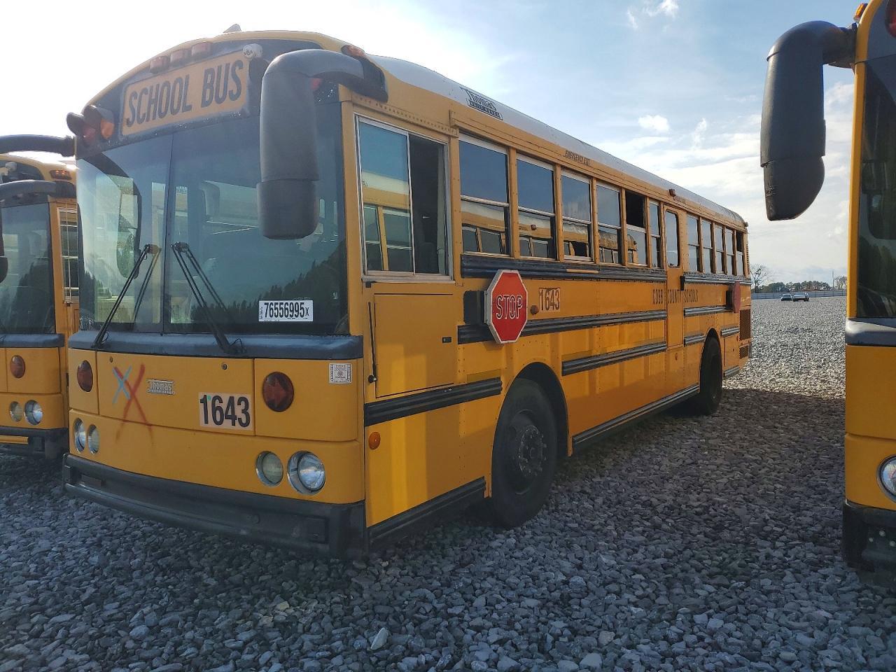2004 Thomas School Bus-school bus