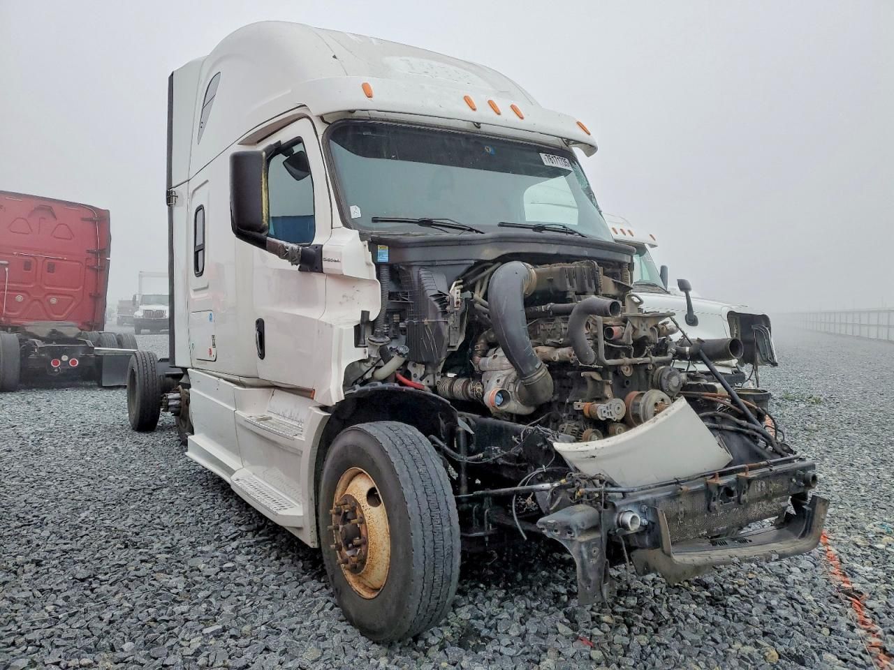2018 Freightliner Cascadia 1-semi Truck