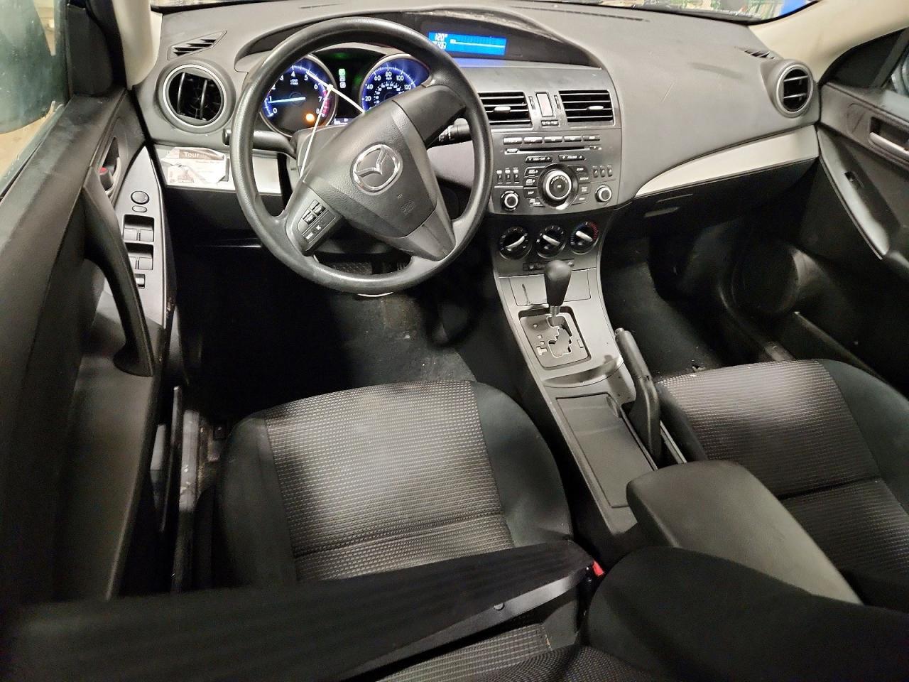 2013 Mazda 3 I
