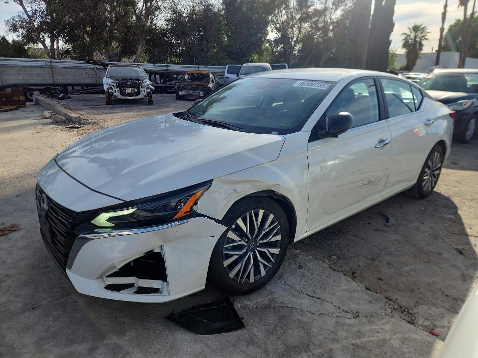 2025 Nissan Altima 2.5 sv