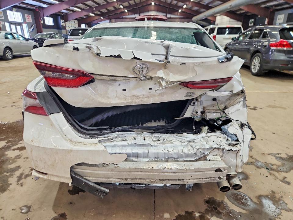 2021 Toyota Camry se