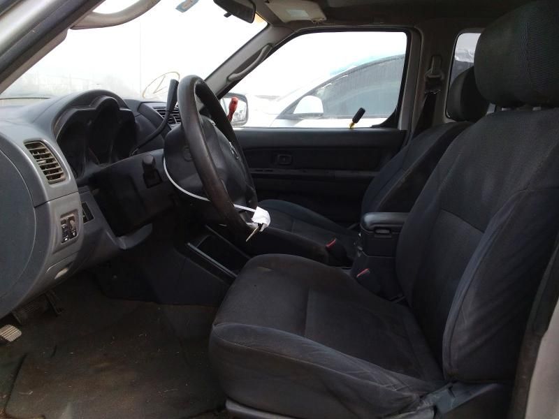 2004 Nissan Frontier King cab xe