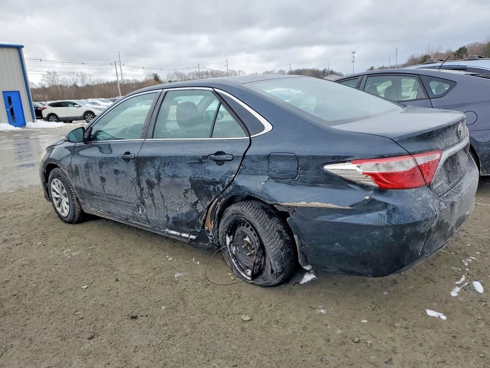 2015 Toyota Camry le