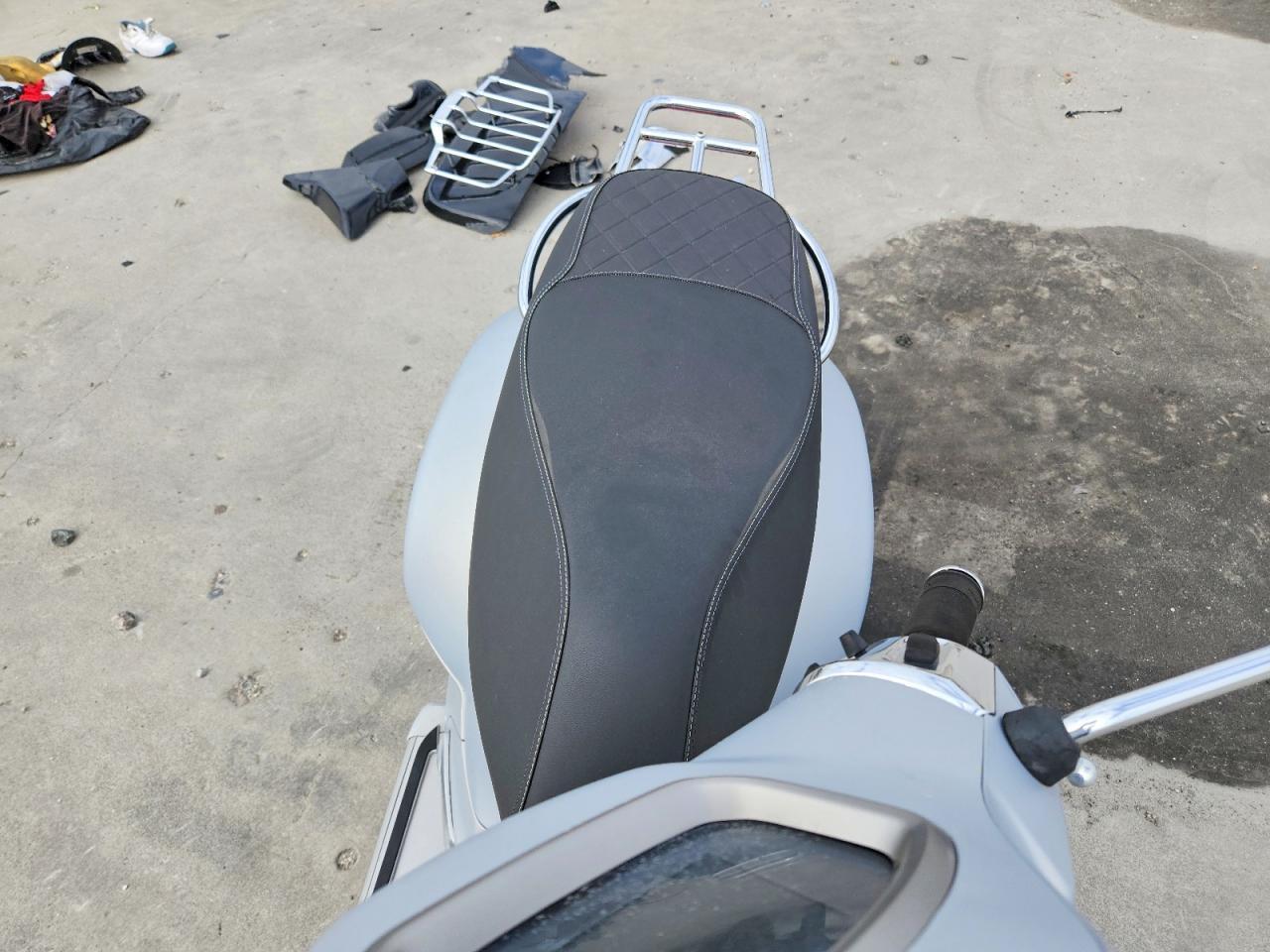 2023 Vespa GTS/SEI Giorni 300
