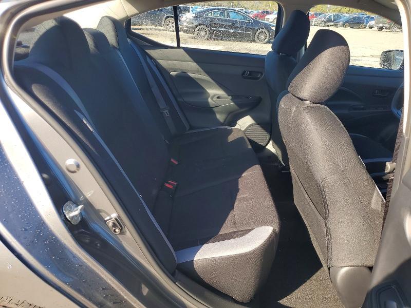 2025 Nissan Versa s