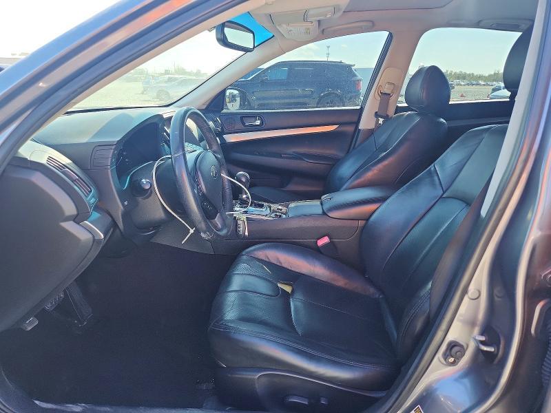 2015 Infiniti Q40