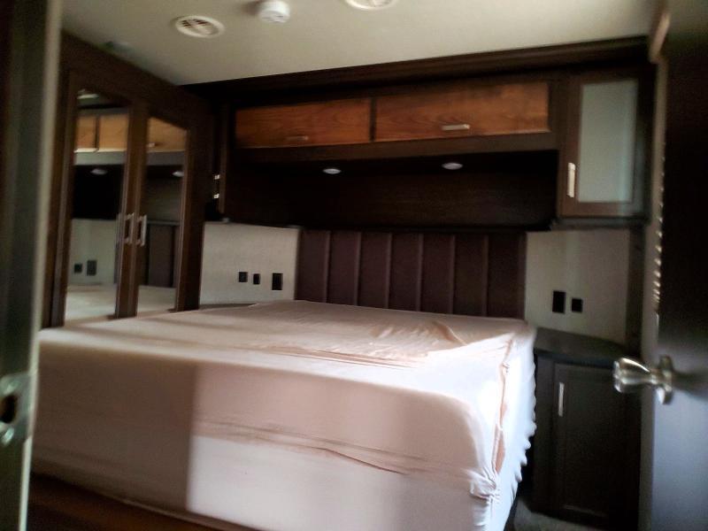 2019 Momentum 2019 Grand Design Momentum TOY Hauler Camper