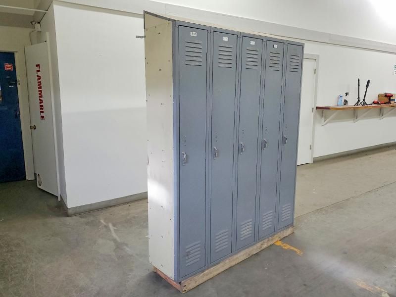 2000 Shop Lockers