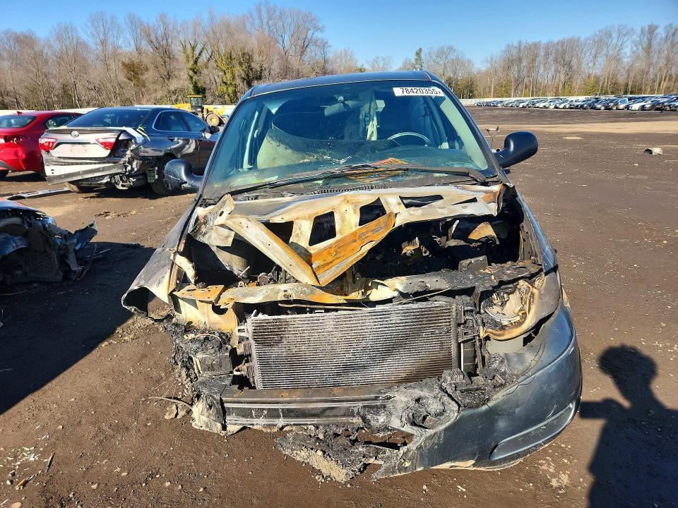 2006 Chrysler Town & Country lx