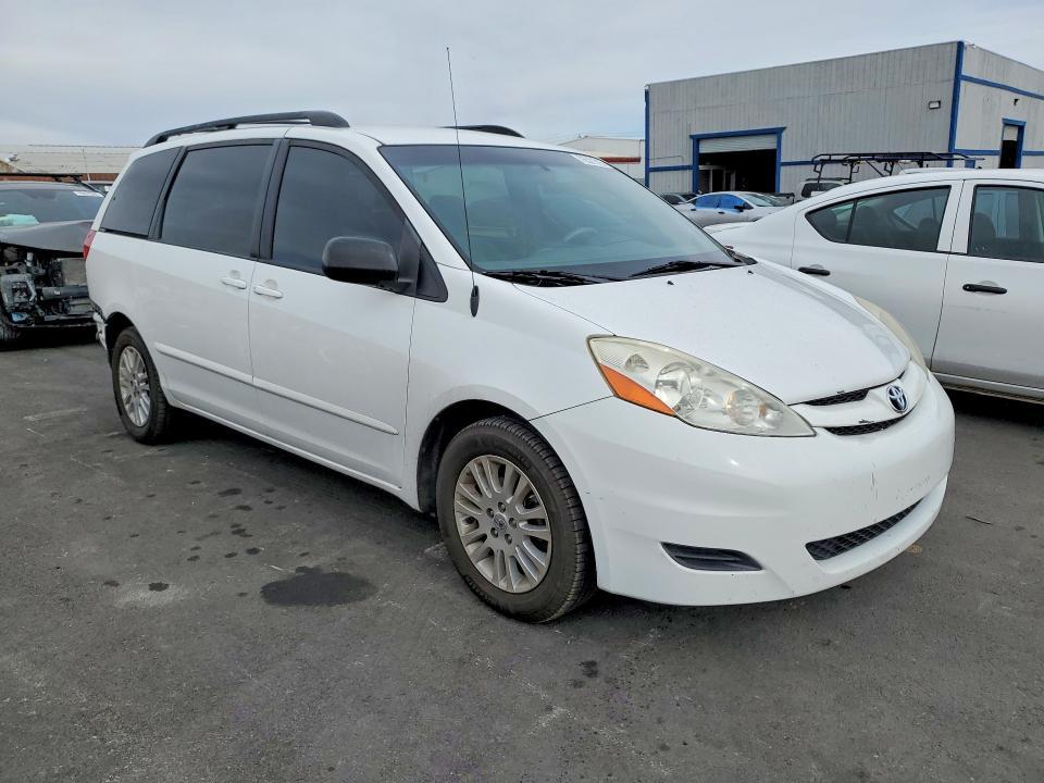 2010 Toyota Sienna ce