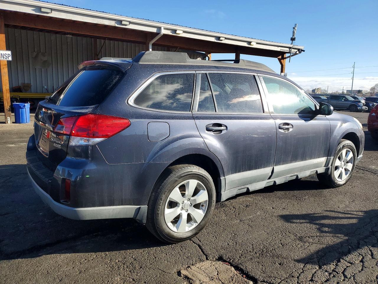 2011 Subaru Outback 2.5i Premium