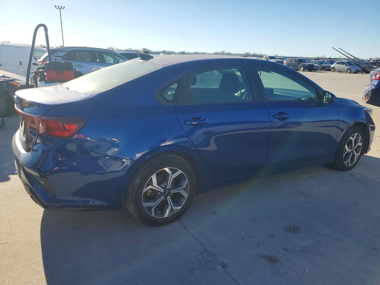 2021 KIA Forte fe