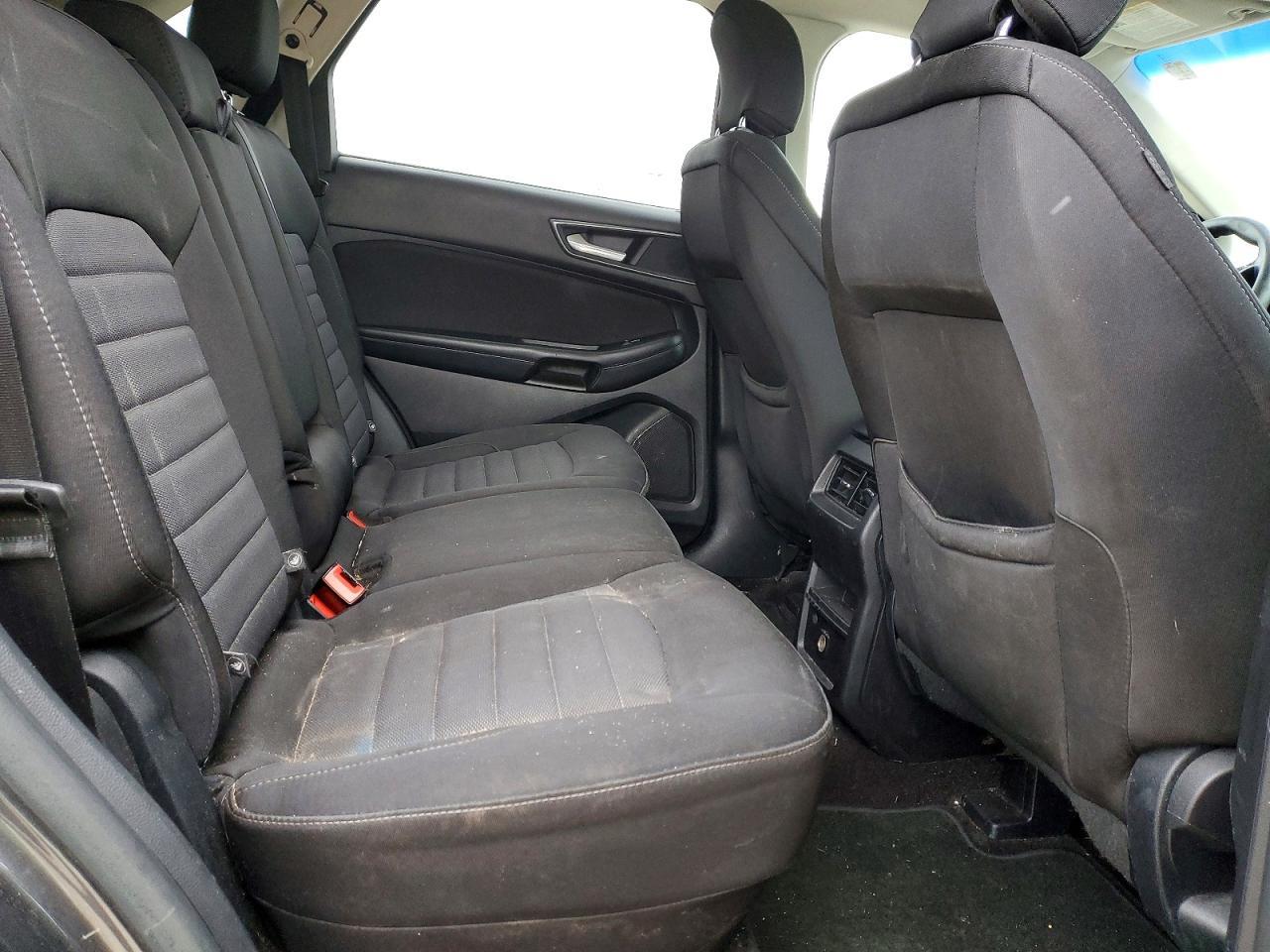 2016 Ford Edge se