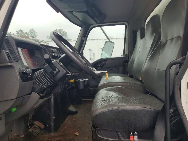 2019 International MV607 BOX Truck