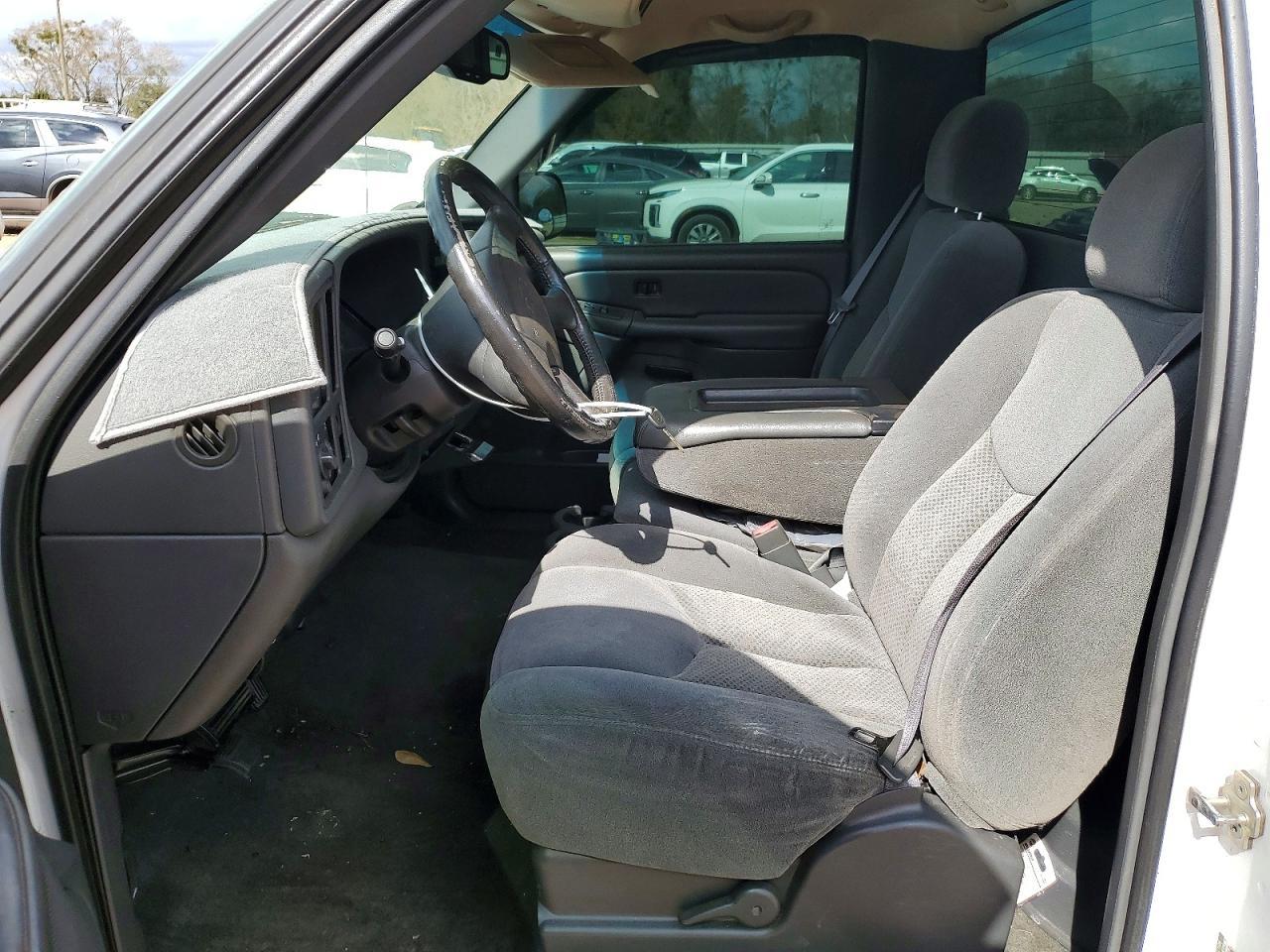 2004 Chevrolet Silverado C1500