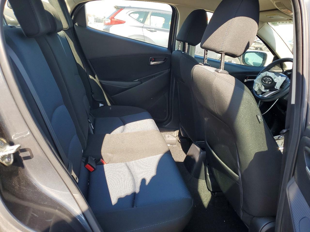 2018 Toyota Yaris ia Base