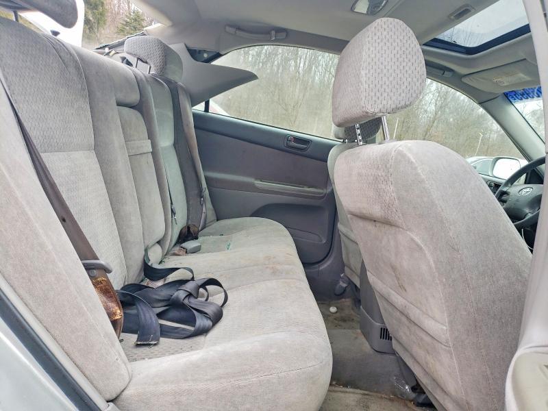 2002 Toyota Camry le