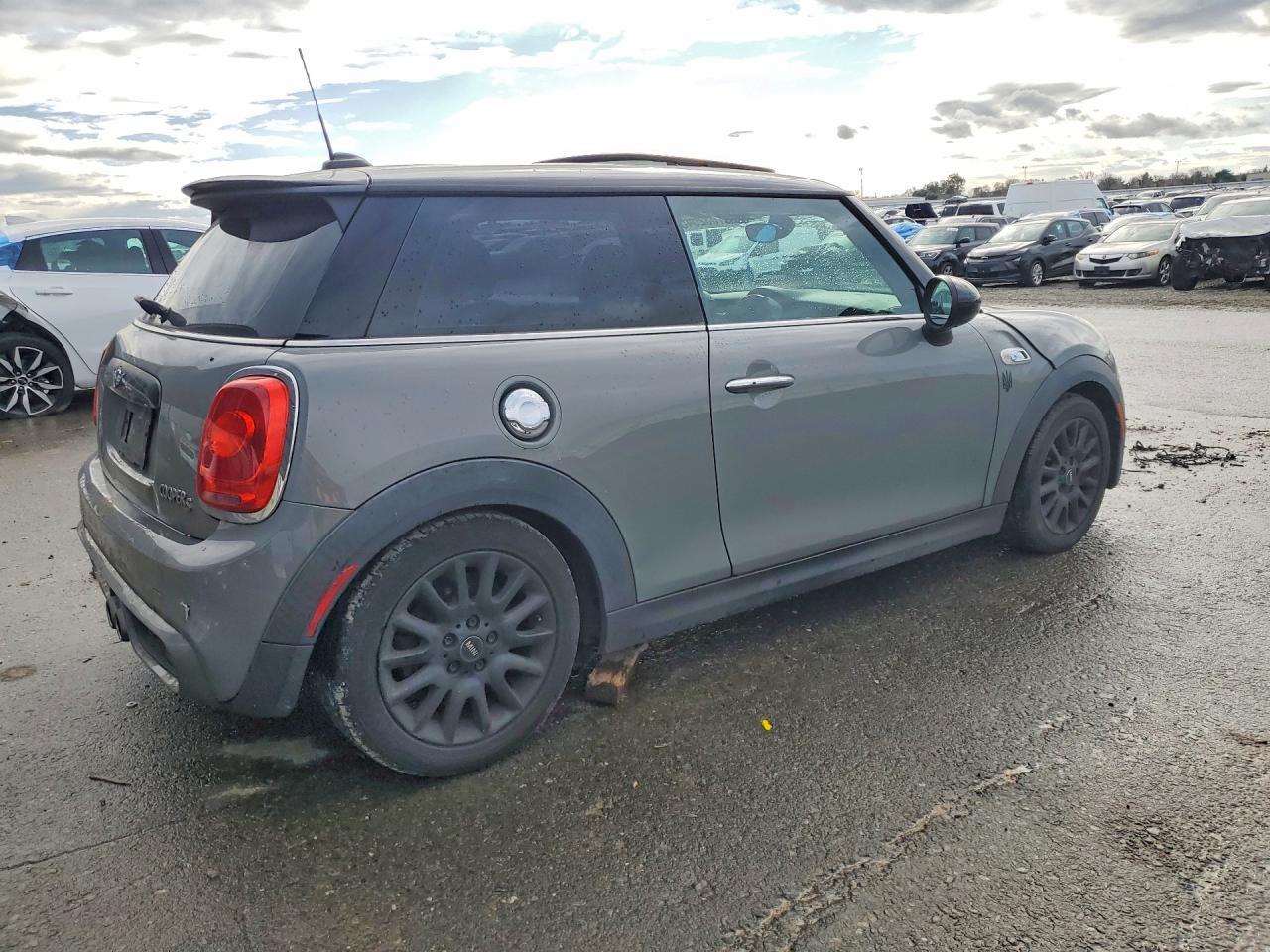 2017 Mini Cooper s