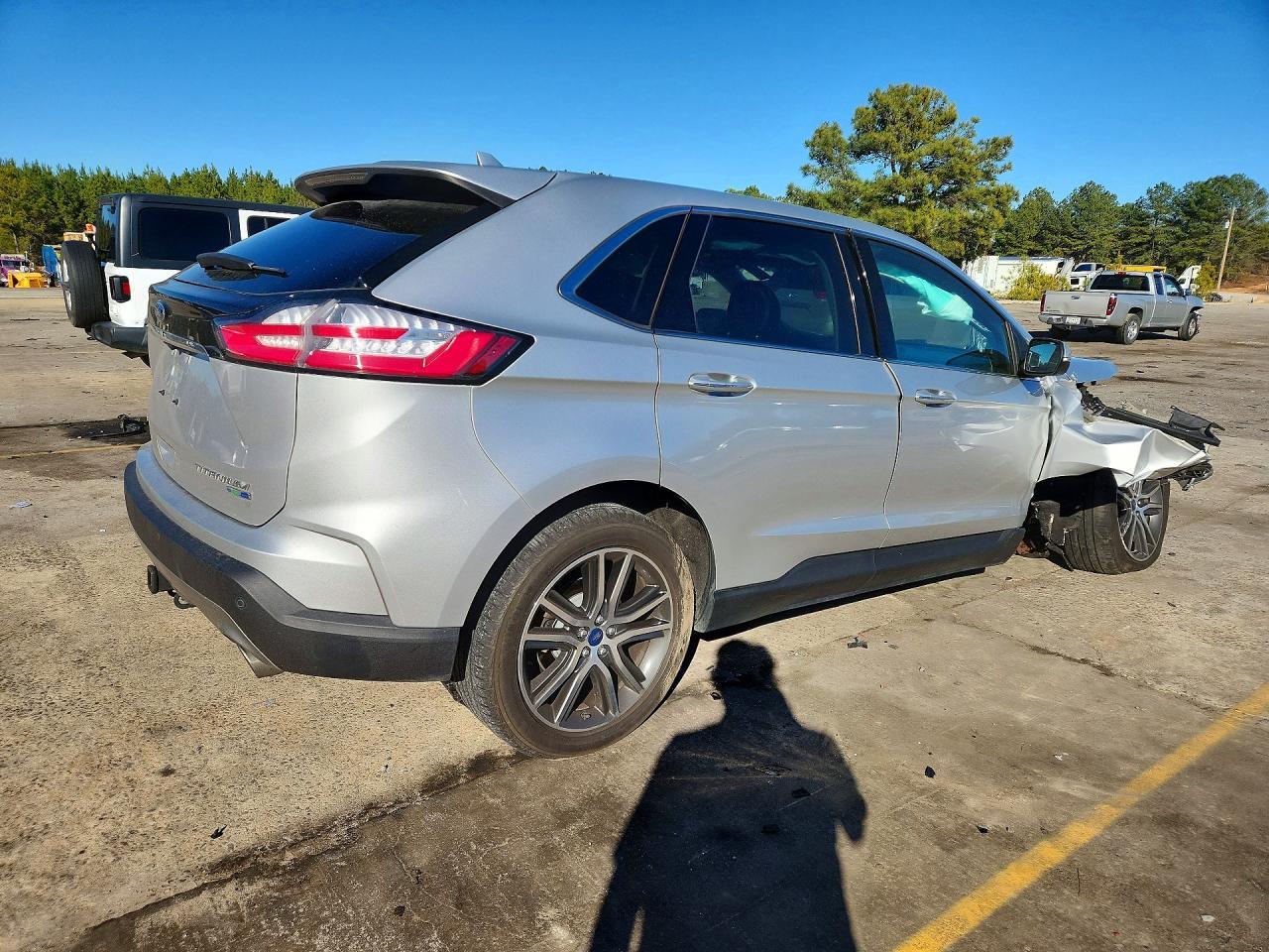2019 Ford Edge Titanium