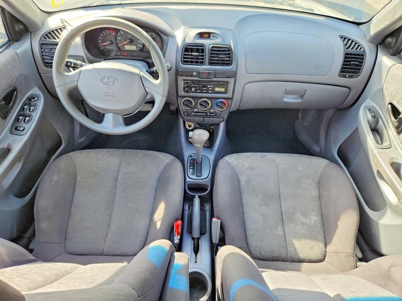 2005 Hyundai Accent gl