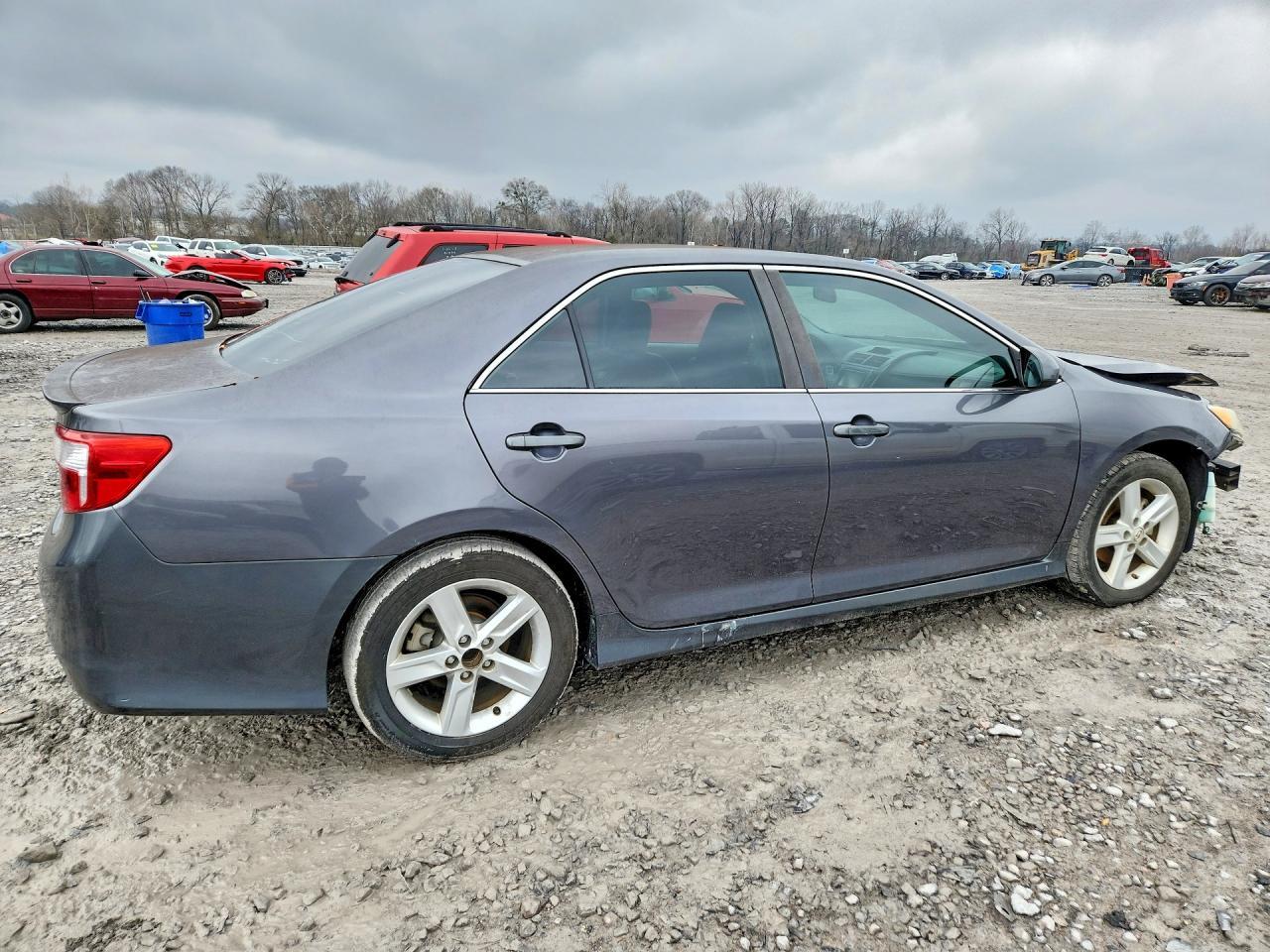 2013 Toyota Camry l