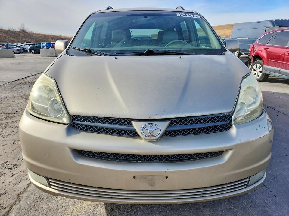 2005 Toyota Sienna xle