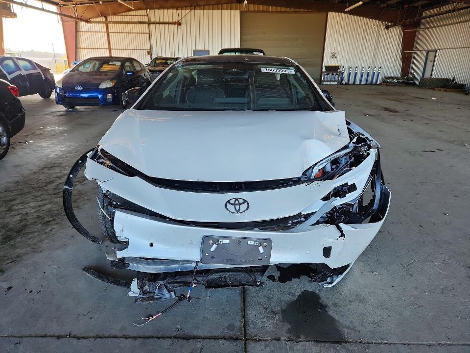 2026 Toyota Prius le
