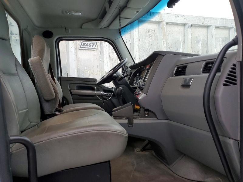 2016 Kenworth T680 Semi Truck