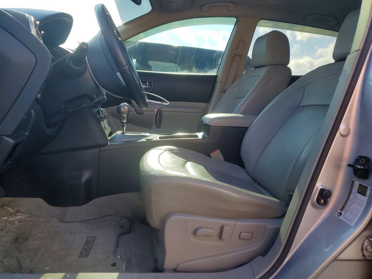 2011 Nissan Rogue s