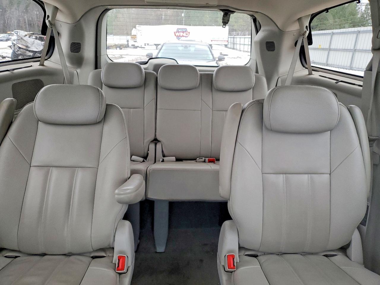 2008 Chrysler Town & Country Touring