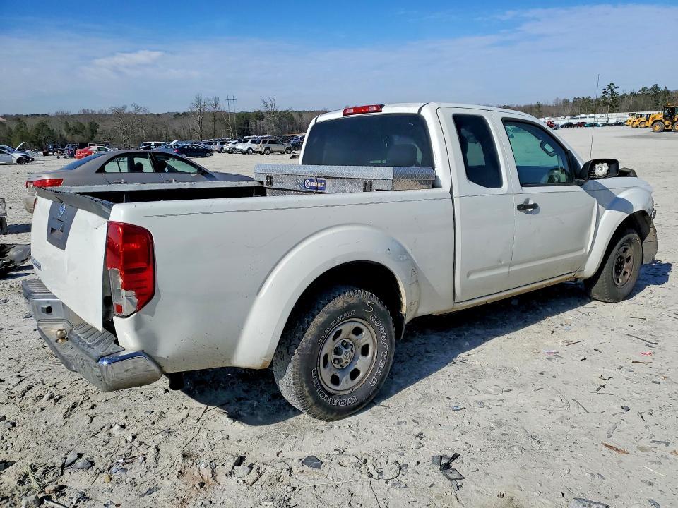 2015 Nissan Frontier s