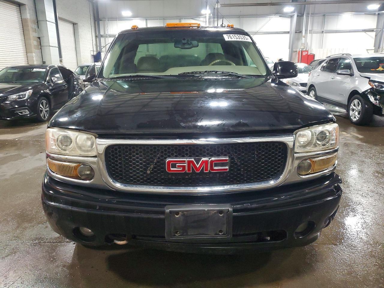 2002 GMC Sierra K1500 Denali