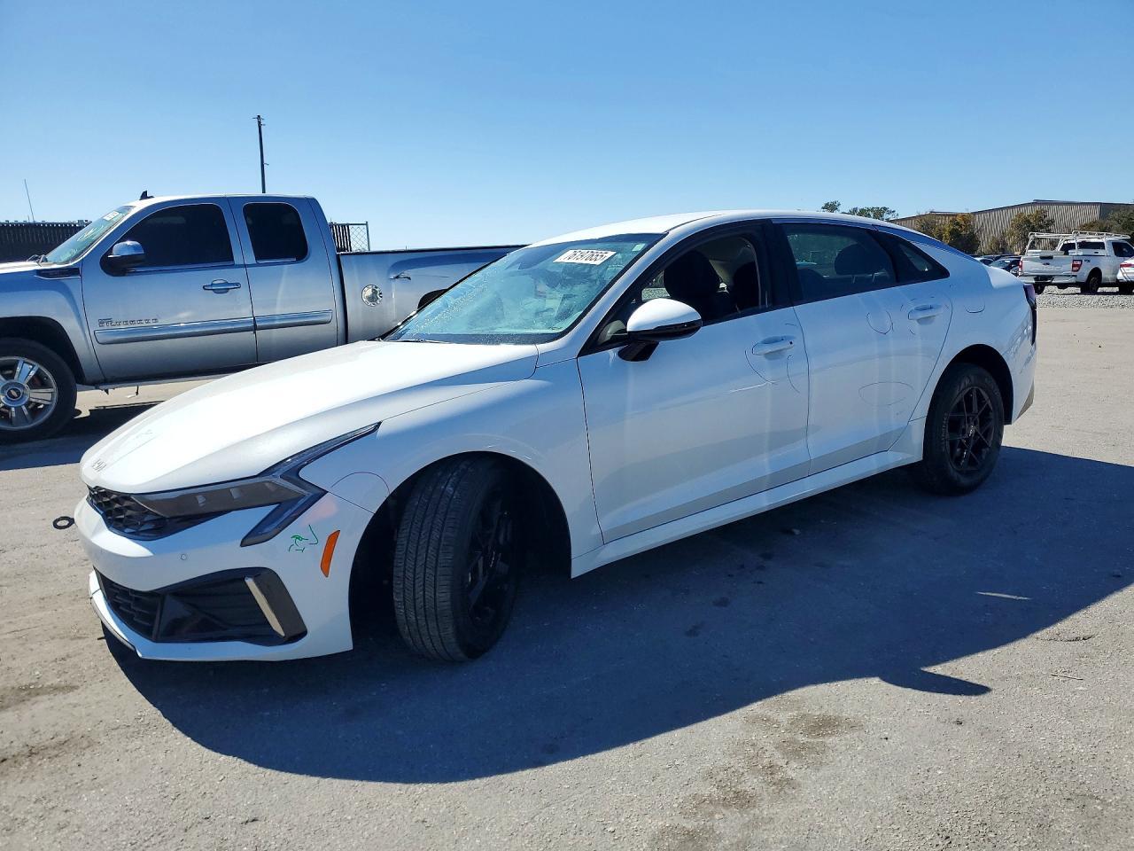 2025 KIA K5 lxs