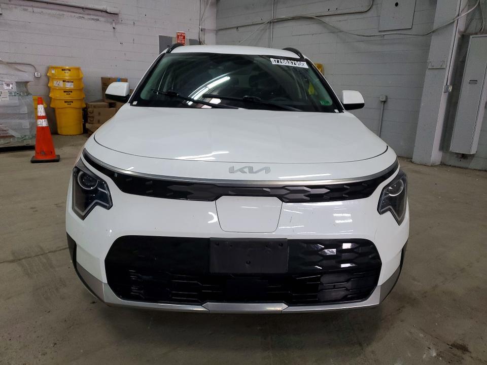 2023 KIA Niro ev Wind