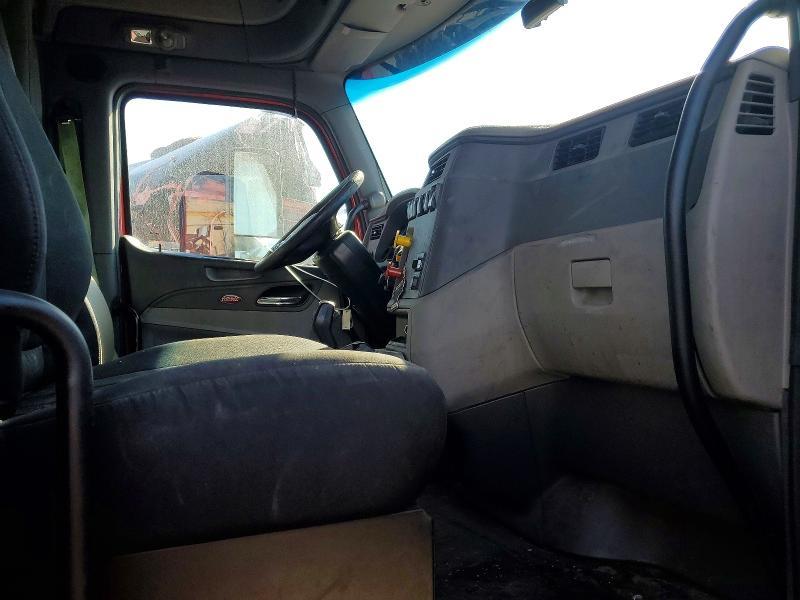 2018 Peterbilt 579