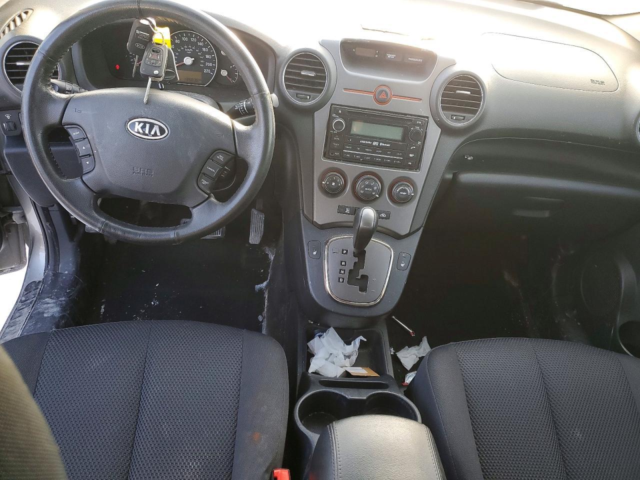 2012 KIA Rondo