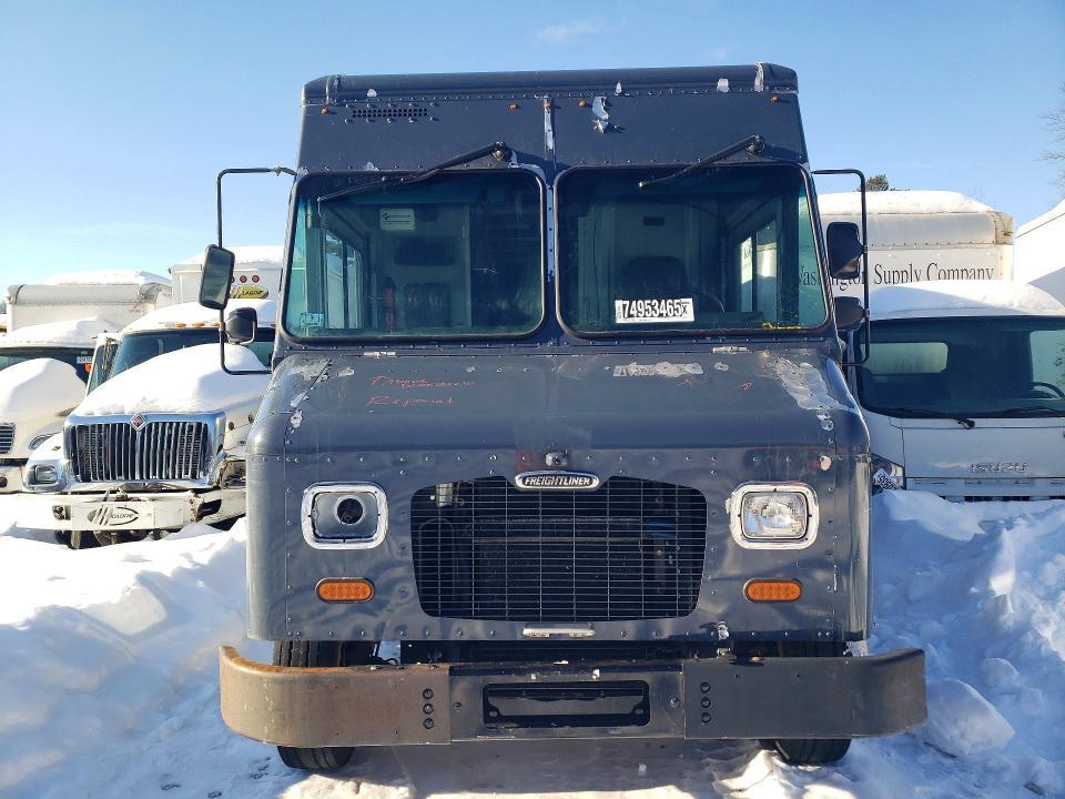 2020 Freightliner Mt45 Chassis Delivery Truck