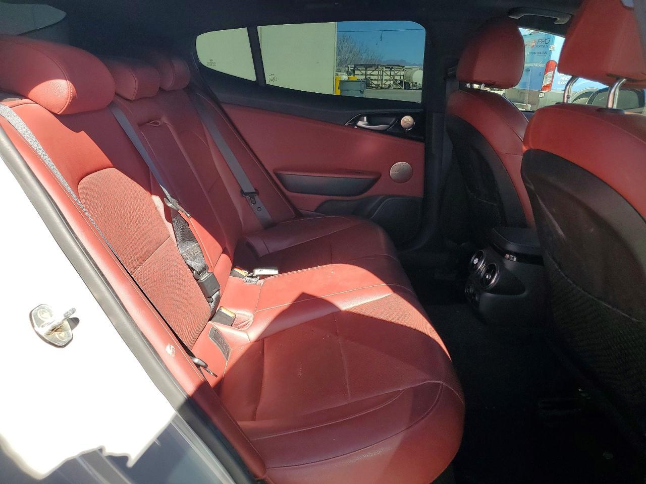 2021 KIA Stinger Gt-line